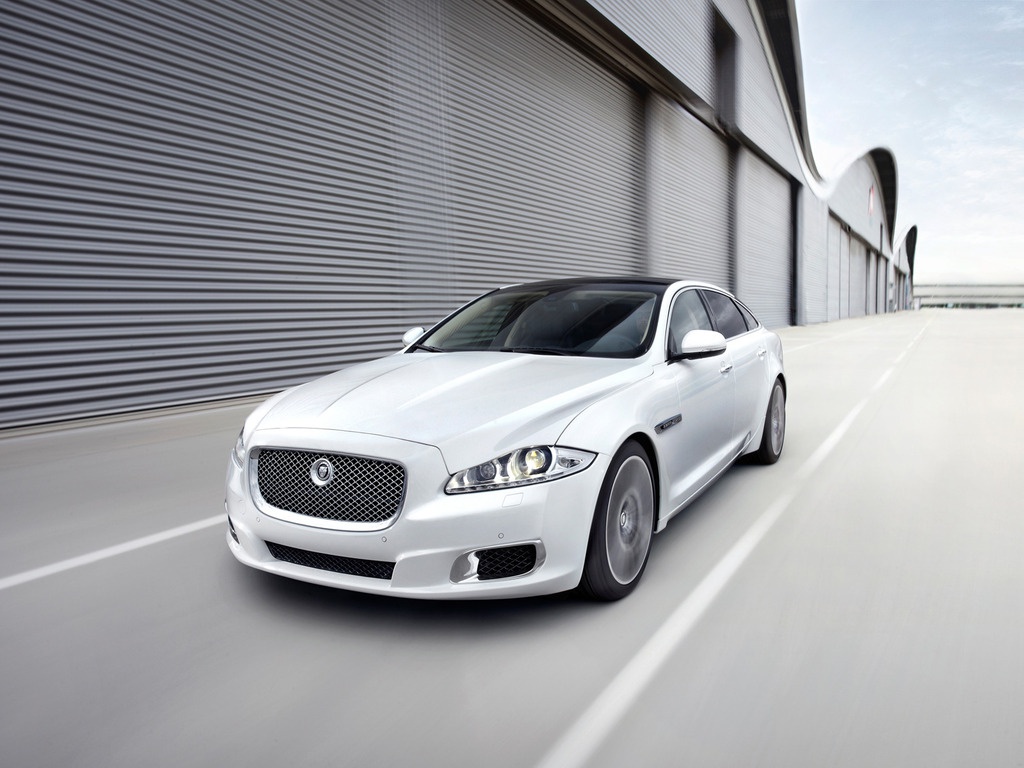 2013 Jaguar XJ Ultimate